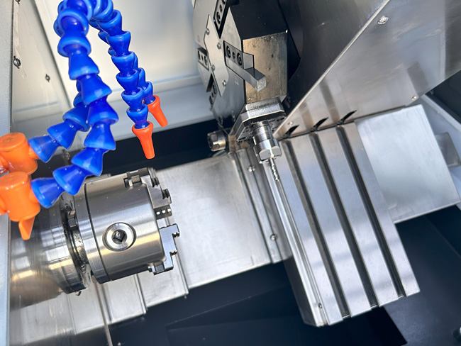 小型車(chē)銑復(fù)合機(jī)